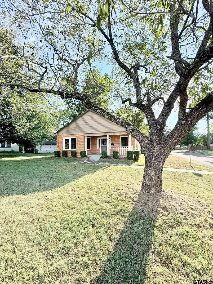 1501 Crockett Rd, Palestine, TX 75801 - #2