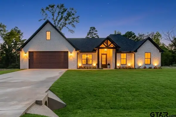 404 Small Oaks Road, Kilgore, TX 75662