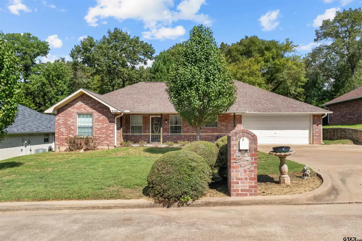 201 Homestead, Palestine, TX 75801 - #1
