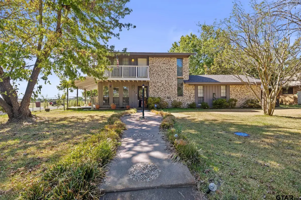 600 W 12th St, Clarksville, TX 75426 - #1