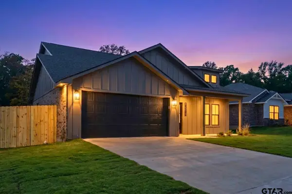 16410 Crossing Circle, Lindale, TX 75771