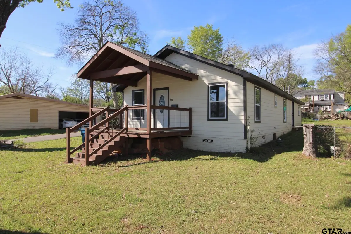 638 Travis St, Jacksonville, TX 75766 - #1