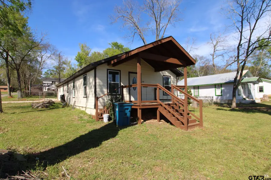 638 Travis St, Jacksonville, TX 75766 - #2