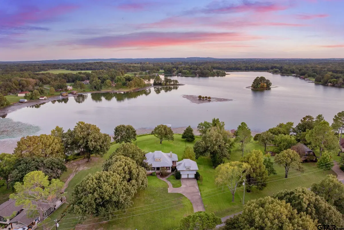 8155 E Lake Dr, Murchison, TX 75778 - #1
