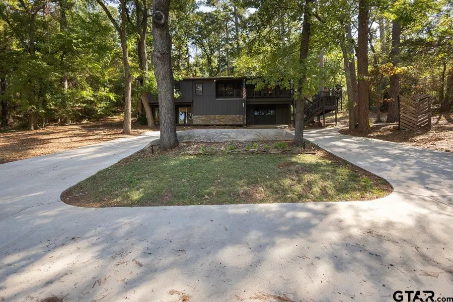 211 Hideaway Ln. Central, Hideaway, TX 75771 - #2