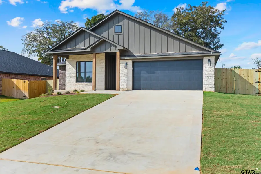 16514 Crossing Circle, Lindale, TX 75771 - #2