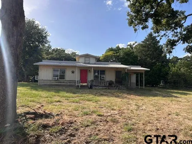 902 W College St, Athens, TX 75751 - #1