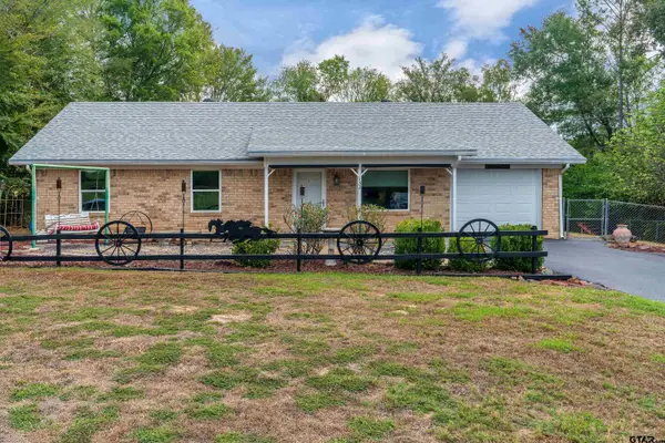152 N Timberlane Rd, Gladewater, TX 75647