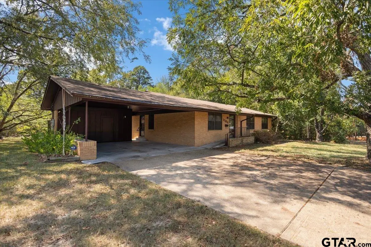 1704 W Duval Street, Troup, TX 75789 - #1