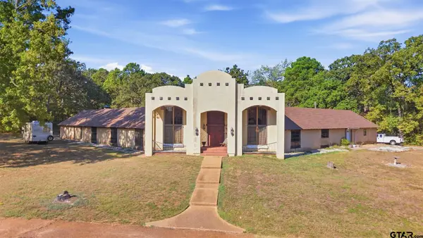 401 Adaway Ln., Henderson, TX 75652