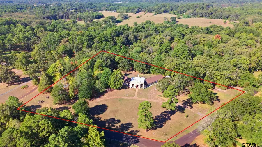 401 Adaway Ln., Henderson, TX 75652 - #2