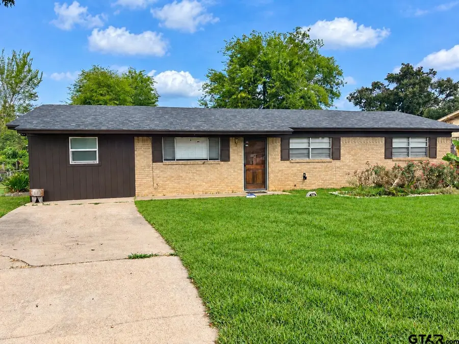 304 Bonita St, Jacksonville, TX 75766 - #2