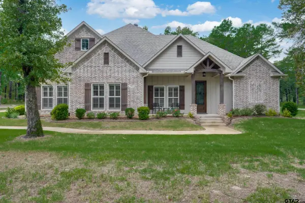 3113 Shadow Pine Dr, LaRue, TX 75770