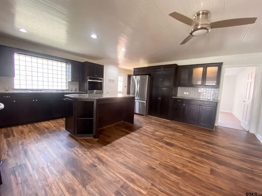 1607 Timberline Dr, Henderson, TX 75654 - #2