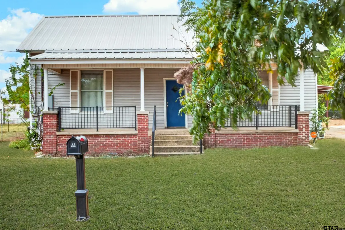 102 Poplar St., Marshall, TX 75670 - #1