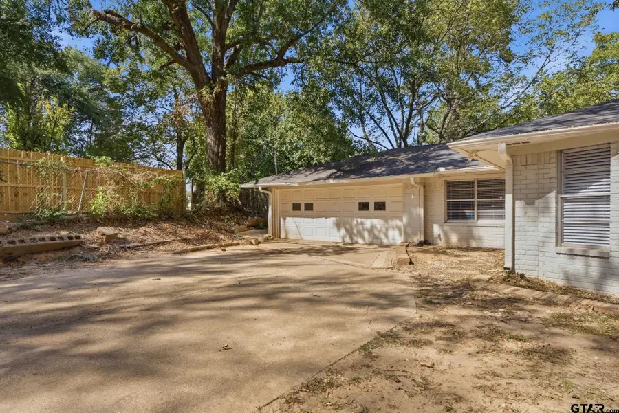 1425 Dogwood St, Tyler, TX 75701 - #2