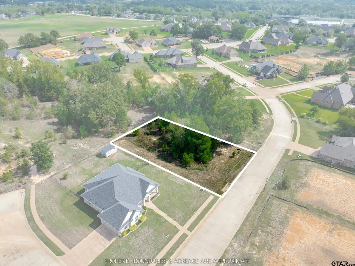 1605 Courtland Ln, Lindale, TX 75771 - #1