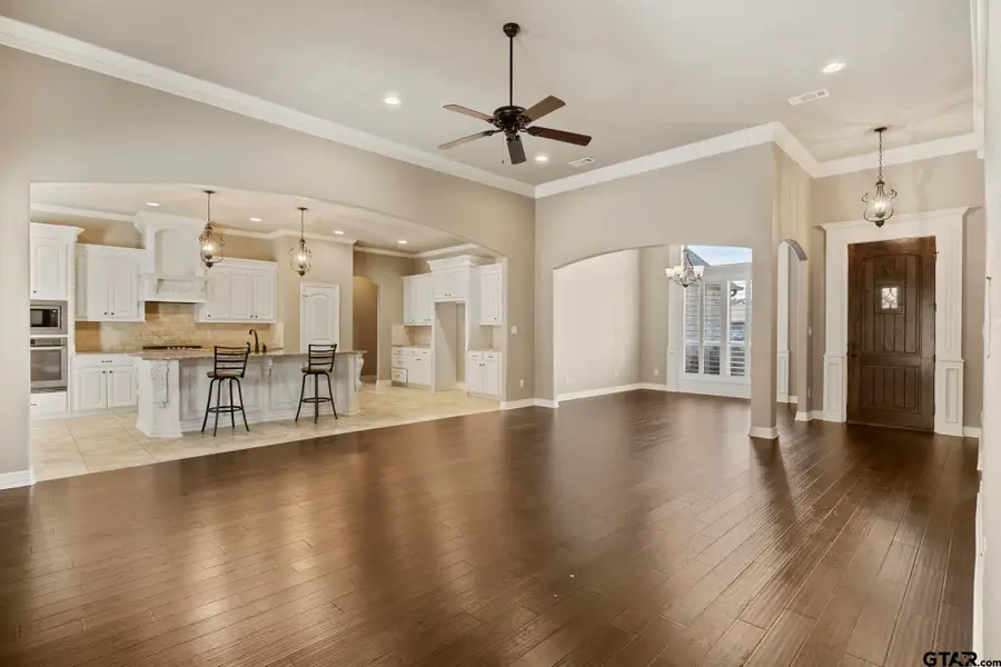 7726 Cherryhill Dr, Tyler, TX 75703 - #2