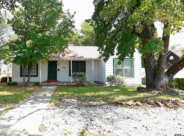 1306 S Glenwood Blvd, Tyler, TX 75701