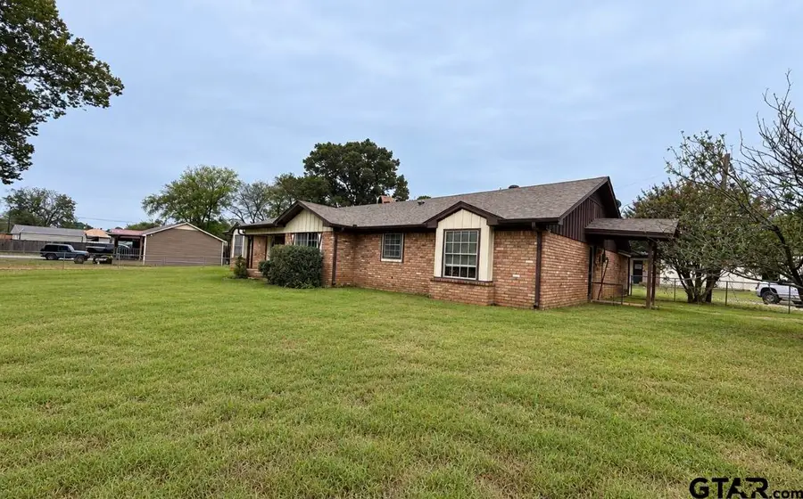 1006 Spring St., Longview, TX 75604 - #3