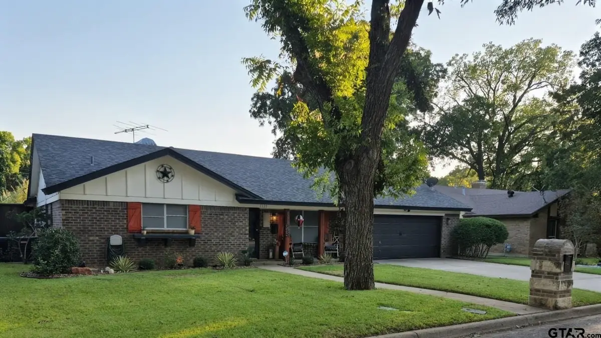 1129 Henson Dr, Hurst, TX 76058 - #1