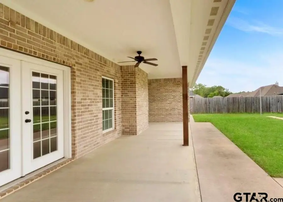 1005 Stone Bridge St, Mount Pleasant, TX 75455 - #3