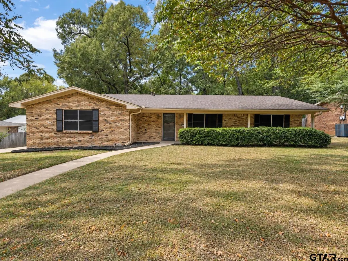 411 N Glencrest, White Oak, TX 75693 - #1