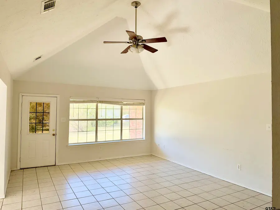 2927 Old Paris Rd, Mount Pleasant, TX 75455 - #2