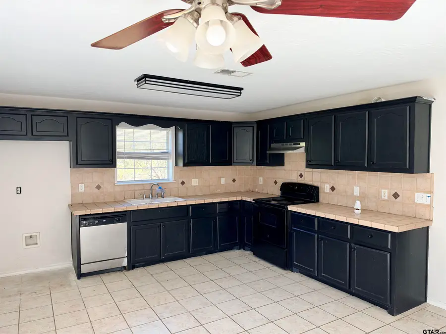 2927 Old Paris Rd, Mount Pleasant, TX 75455 - #3
