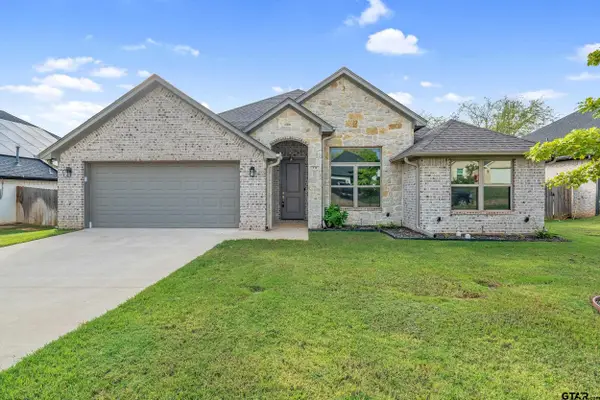 112 Amanda Ave, Bullard, TX 75757