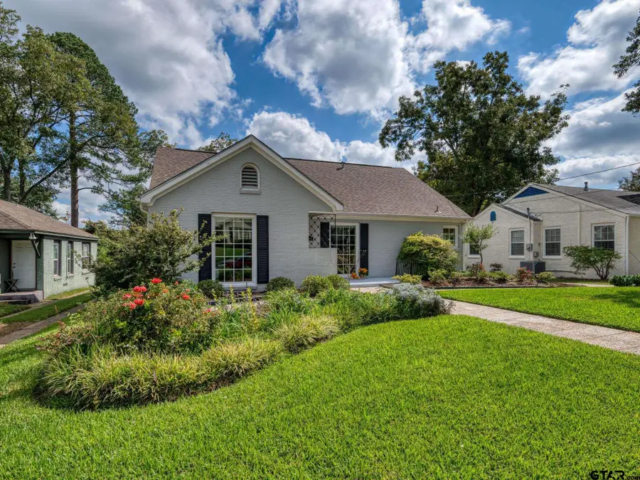 1208 S Wall Ave, Tyler, TX 75701 - #2