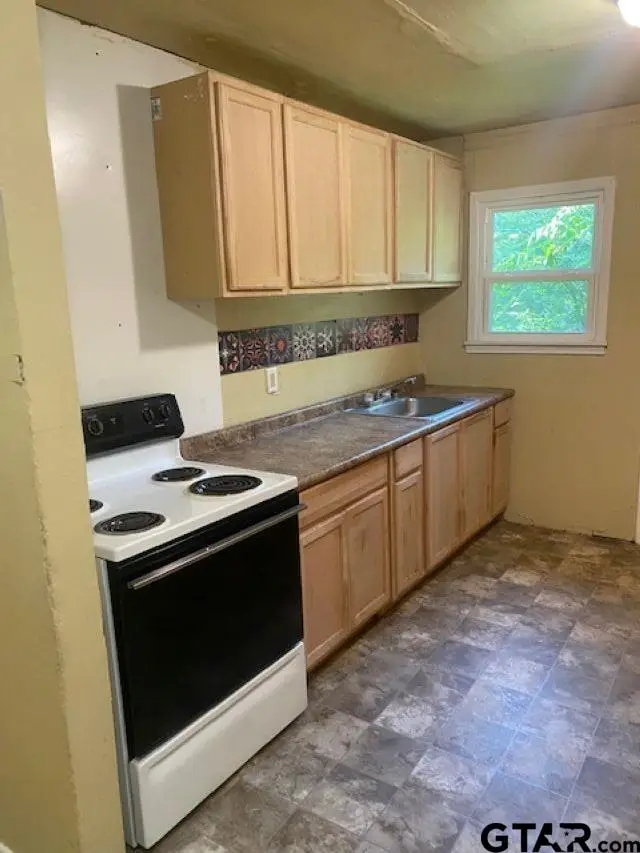 610 Harrell, Longview, TX 75601 - #2