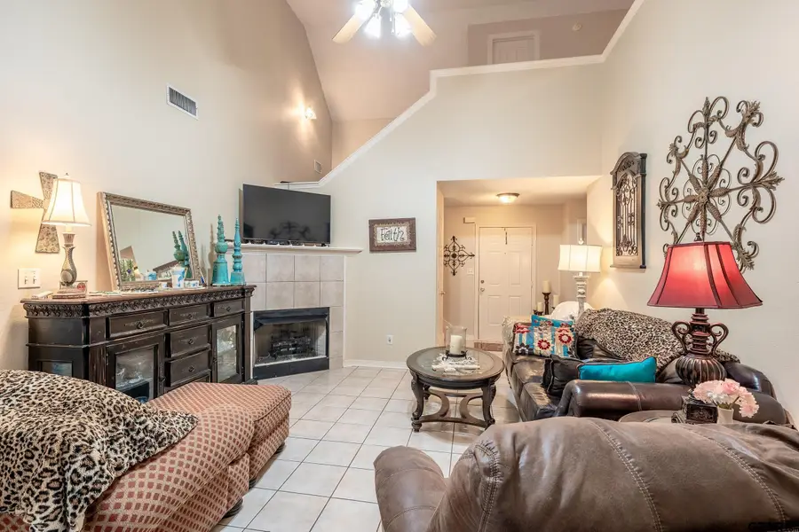 407 Fourth St. Unit 327 & 329, Chandler, TX 75758 - #3