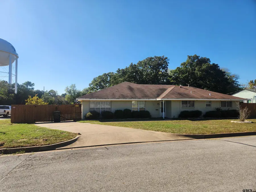 1321 S Lenox Ave, Tyler, TX 75701 - #2