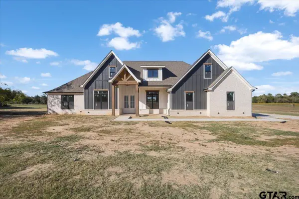 20227 County Road 4126, Lindale, TX 75771