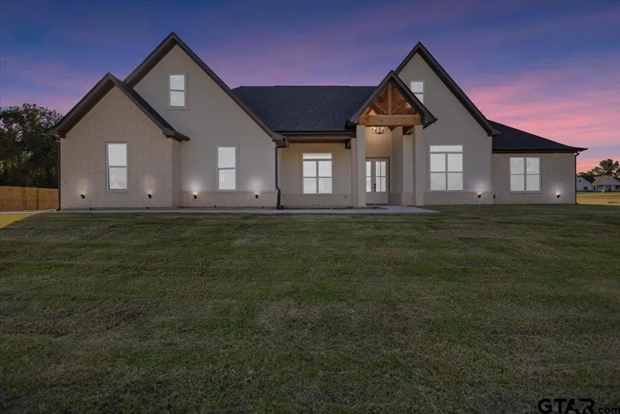 17049 Woodcrest Cir, Lindale, TX 75771 - #2