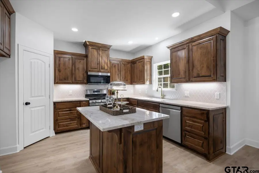 307 Windridge Dr., Whitehouse, TX 75791 - #3