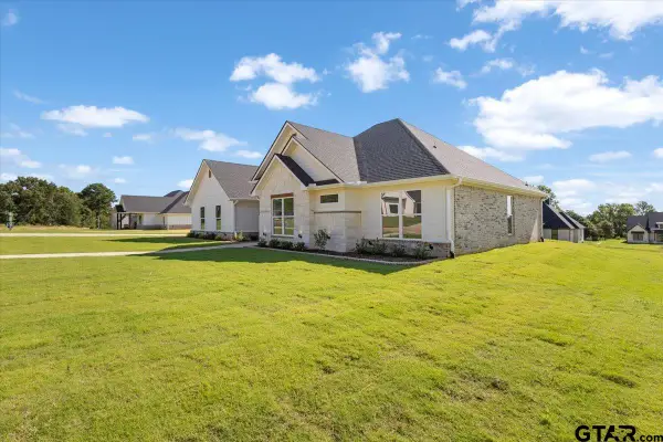17265 Woodcrest Cir., Lindale, TX 75771