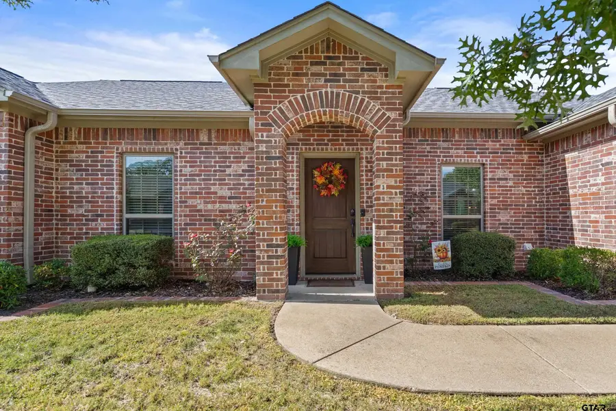 5011 Shiloh Village Dr., Tyler, TX 75703 - #2