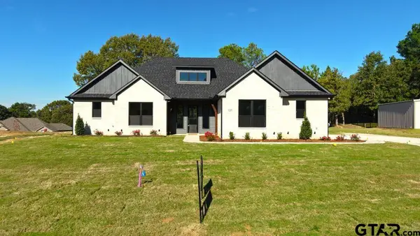 14471 Meadow Glen Drive, Lindale, TX 75771