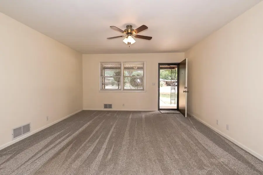 809 N 21st Street, Lamesa, TX 79331 - #3