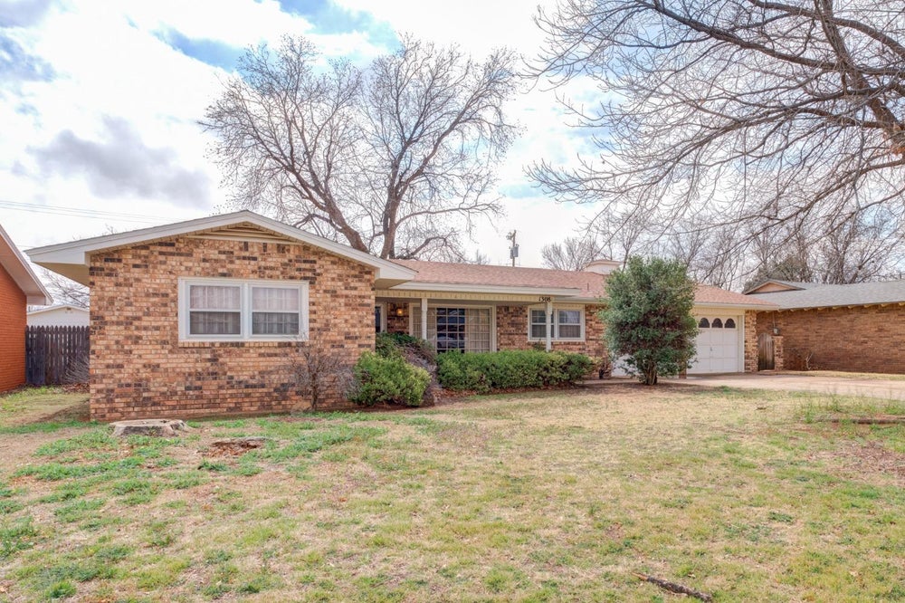 1308 E Harris Street, Brownfield, TX 79316 BHGRE