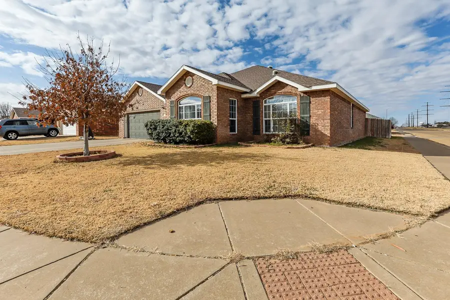 10602 Clinton Avenue, Lubbock, TX 79424 - #2