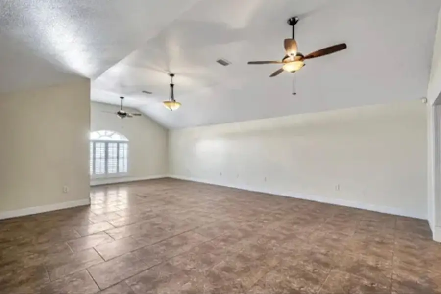 609 N Avenue P, Lamesa, TX 79331 - Image #2
