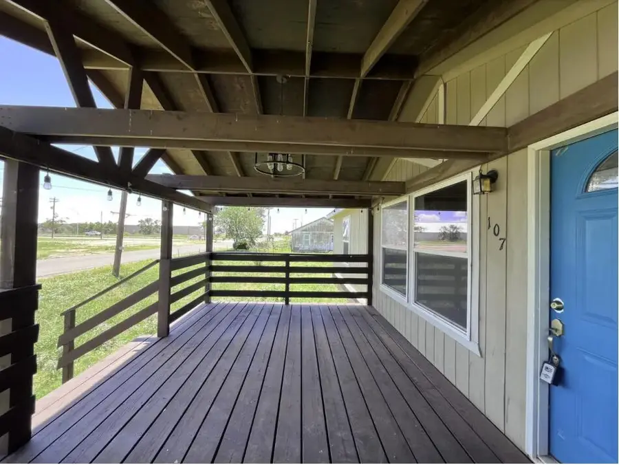 107 Grant Street, Smyer, TX 79367 - Image #2