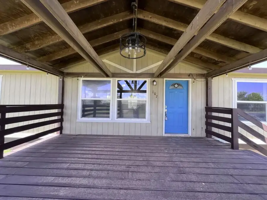 107 Grant Street, Smyer, TX 79367 - Image #3