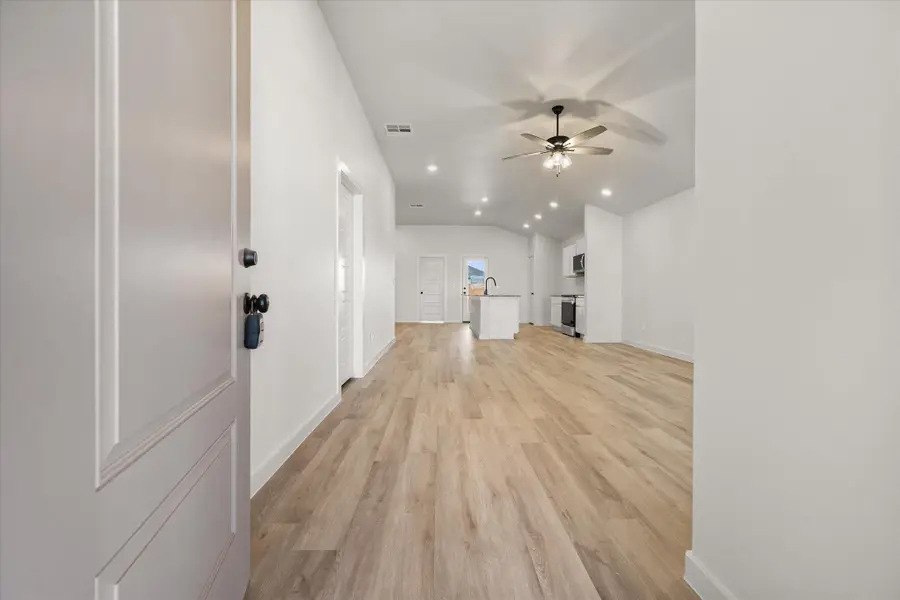 1605 N Clinton Avenue, Lubbock, TX 79416 - Image #3