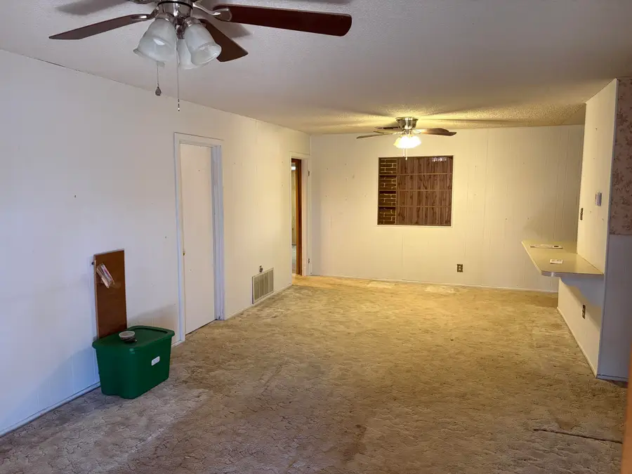 906 S Cedar Street, Brownfield, TX 79316 - Image #2