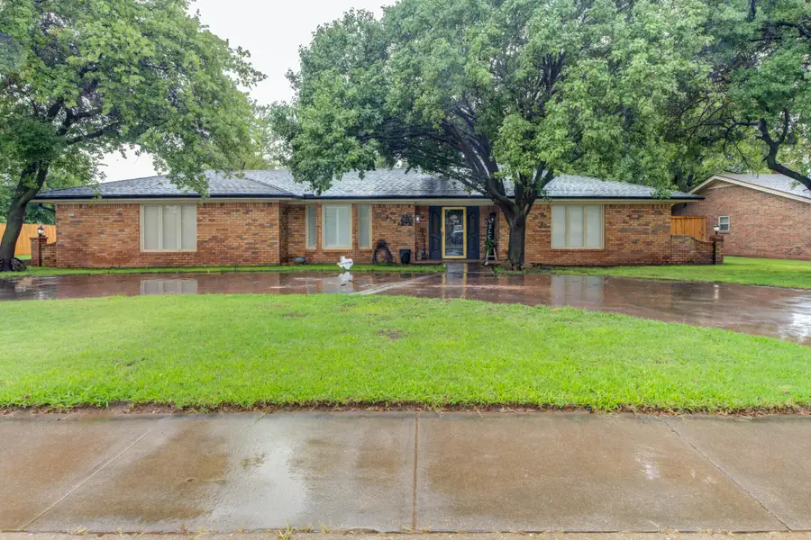2507 N 3rd Street, Tahoka, TX 79373 - Image #2