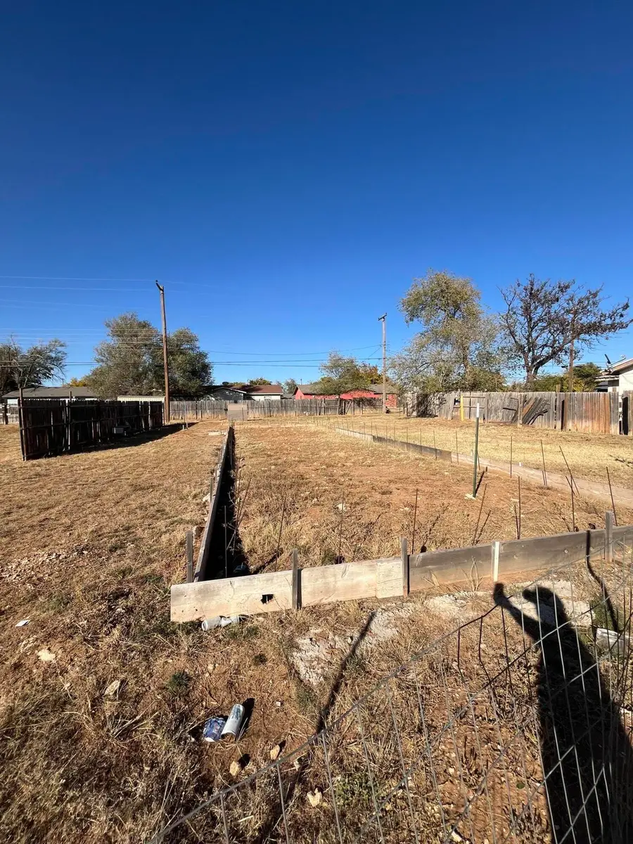 1813 E Colgate Street, Lubbock, TX 79403 - Image #2